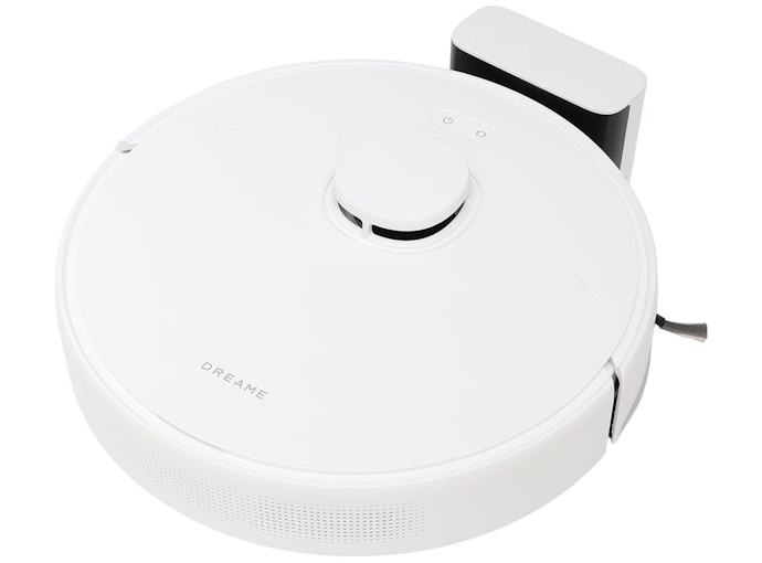 How a smart cleaning device can quickly restore your living room when guests suddenly drop by