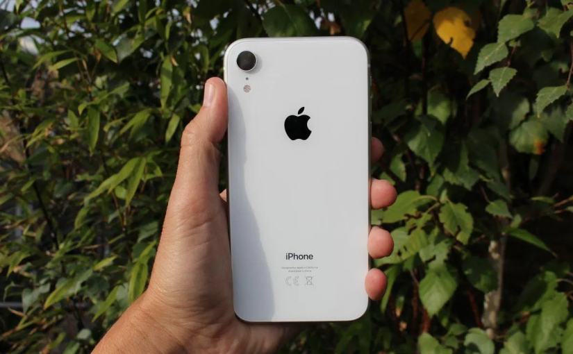 How to Keep iPhone XR Battery Healthy During Daily Use