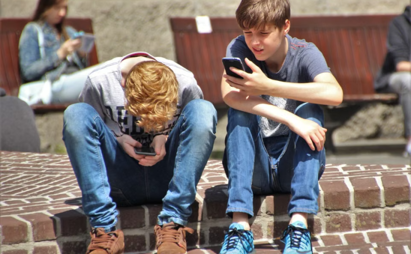Nearly Half of New Zealand Teens Say They Received a Smartphone Too Young